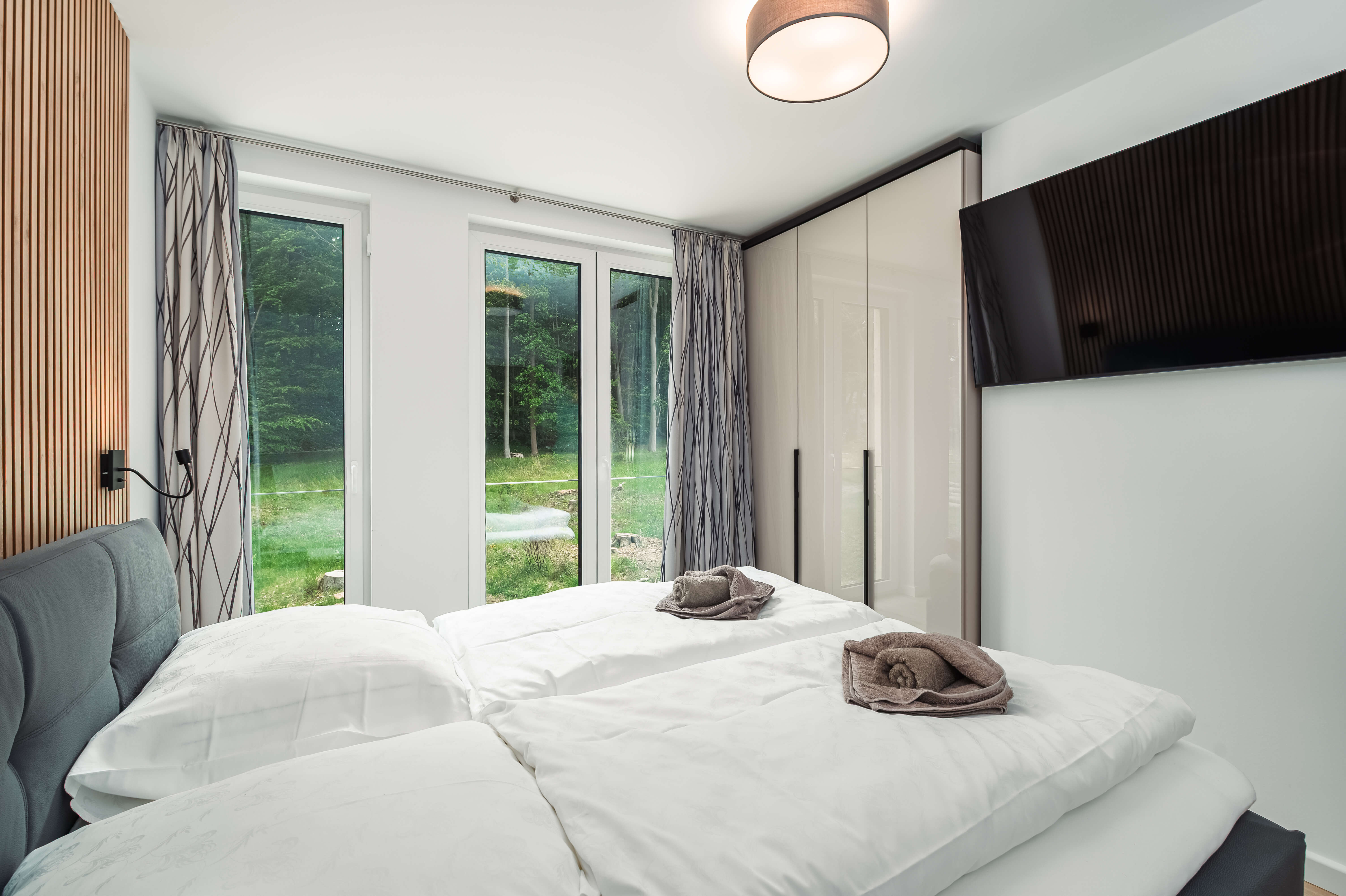Schlafzimmer 1